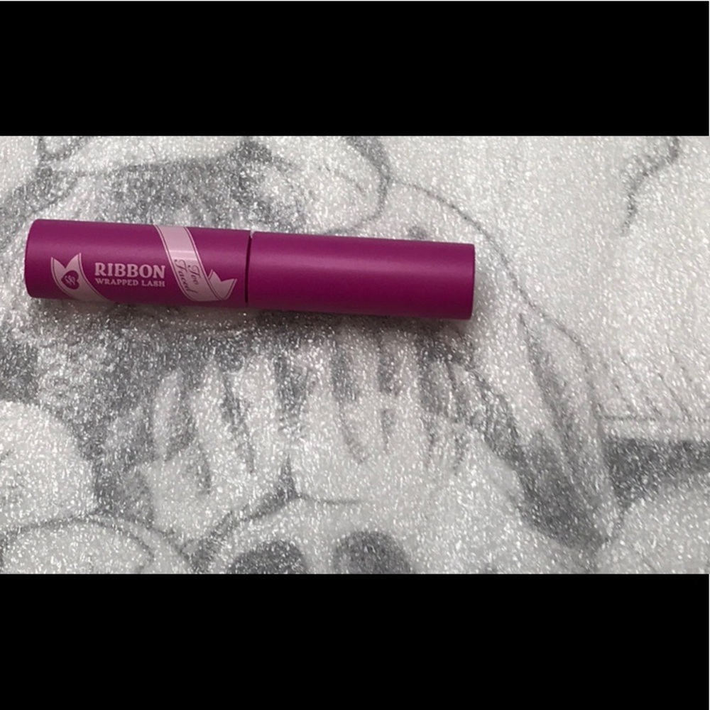 Too faced- mini ribbon wrapped lash mascara
